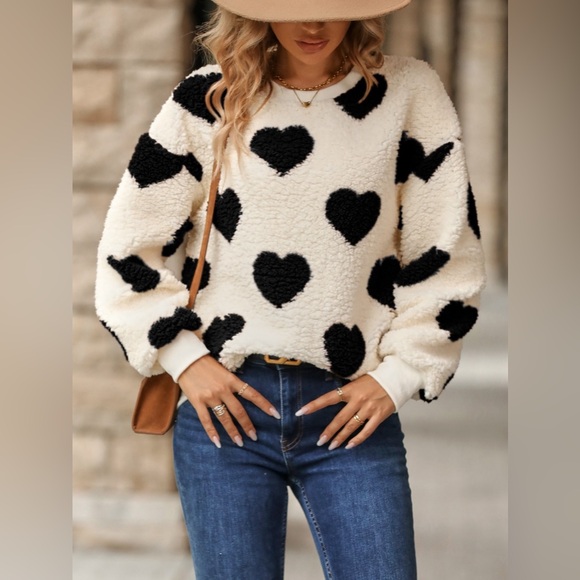 Cupid's Arrow Heart Crewneck Sweatshirt: - Picture 1 of 4